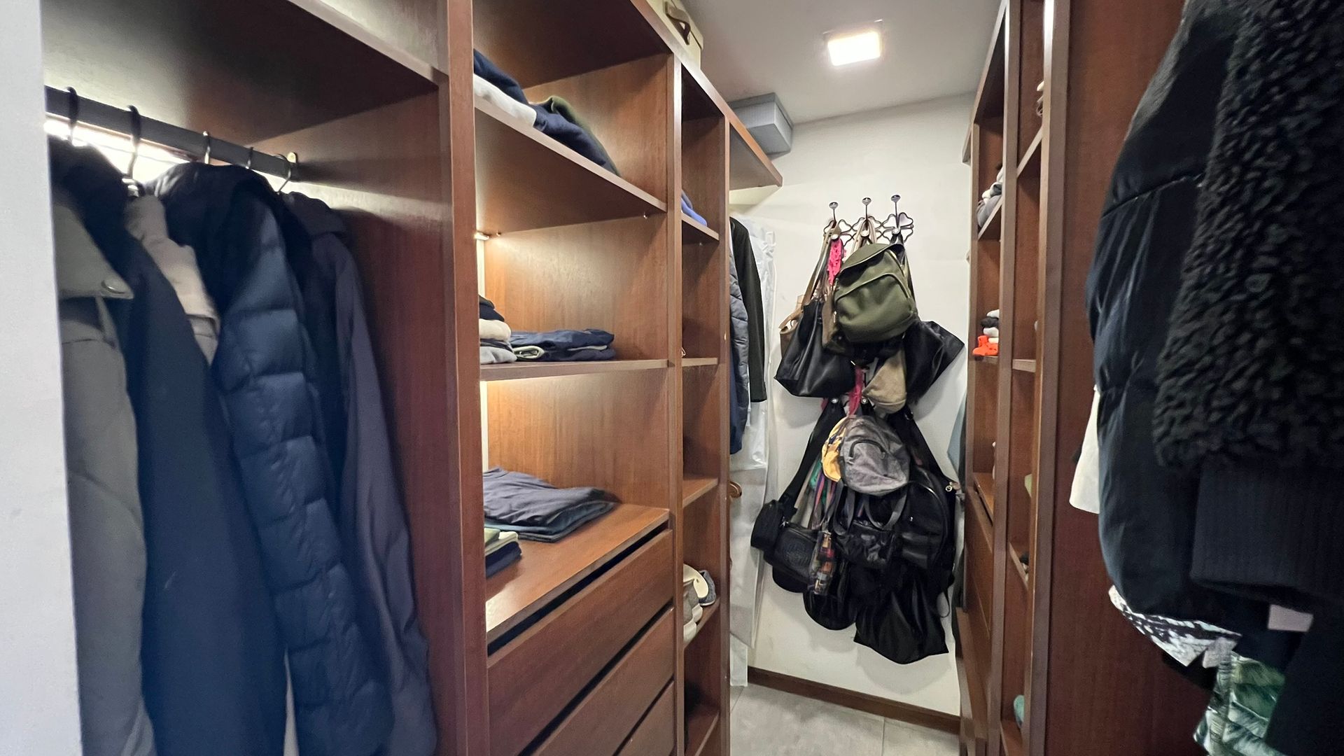 Casa en La Damasia, 3 dorm, 2 playroom, pileta