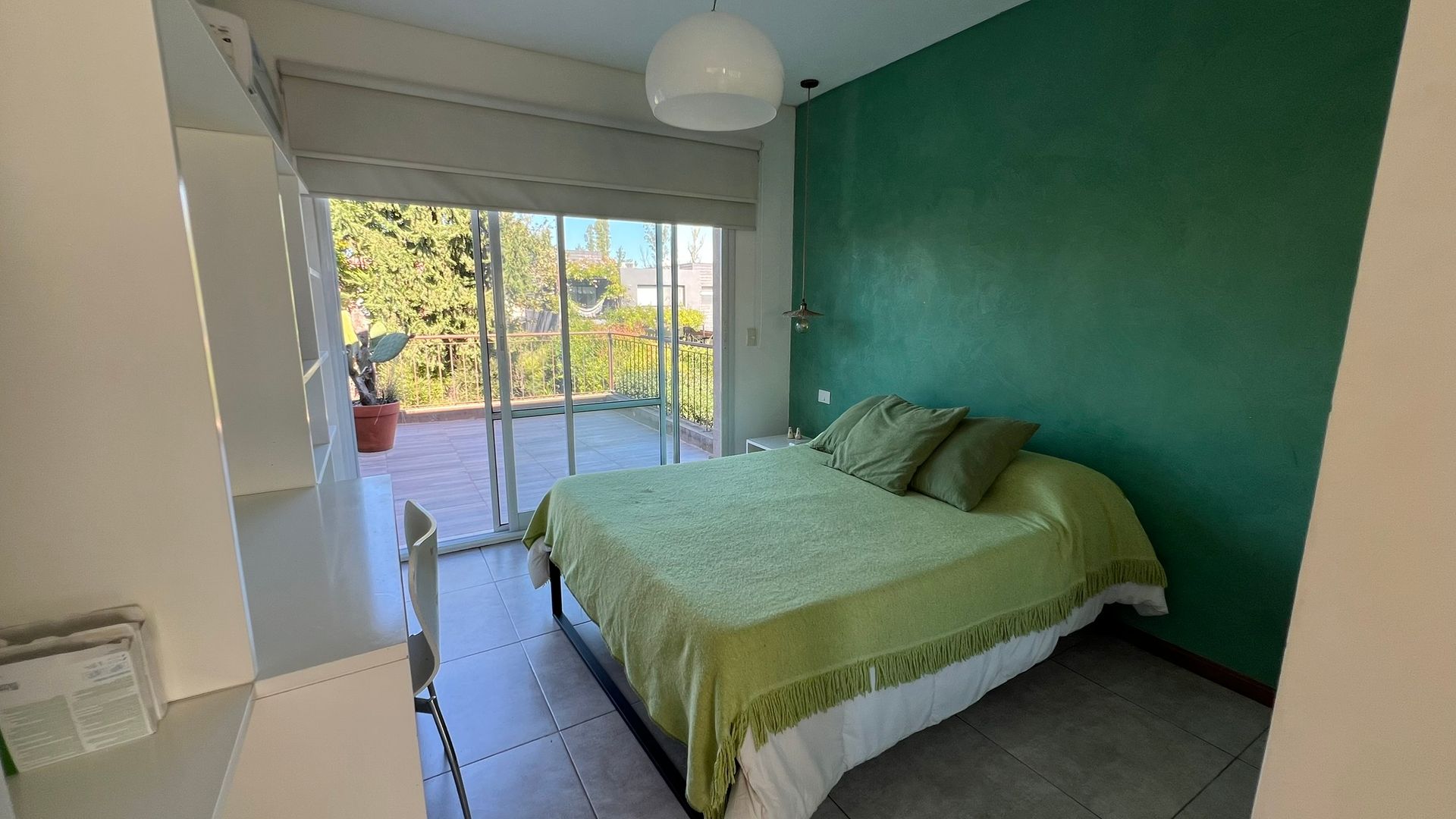 Casa en La Damasia, 3 dorm, 2 playroom, pileta