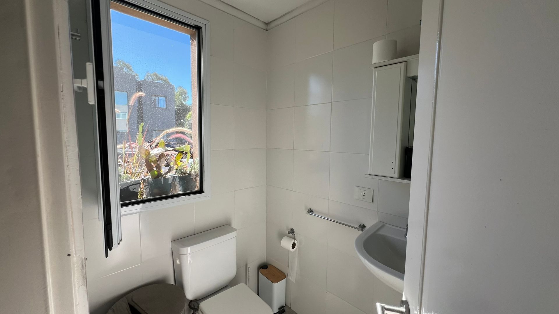 Casa en La Damasia, 3 dorm, 2 playroom, pileta