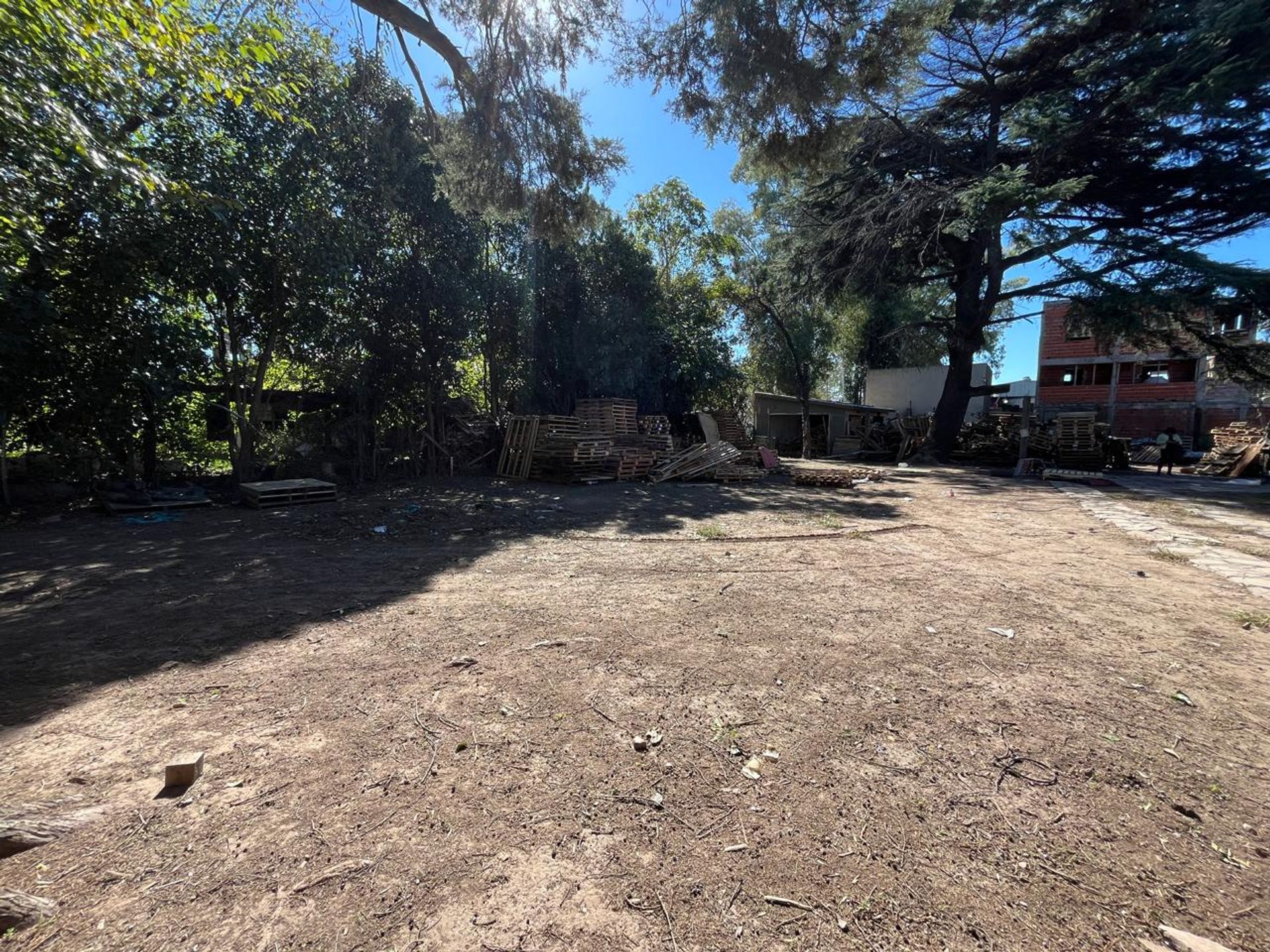 Venta De Casa Y Pileta En Benavidez A Refaccionar