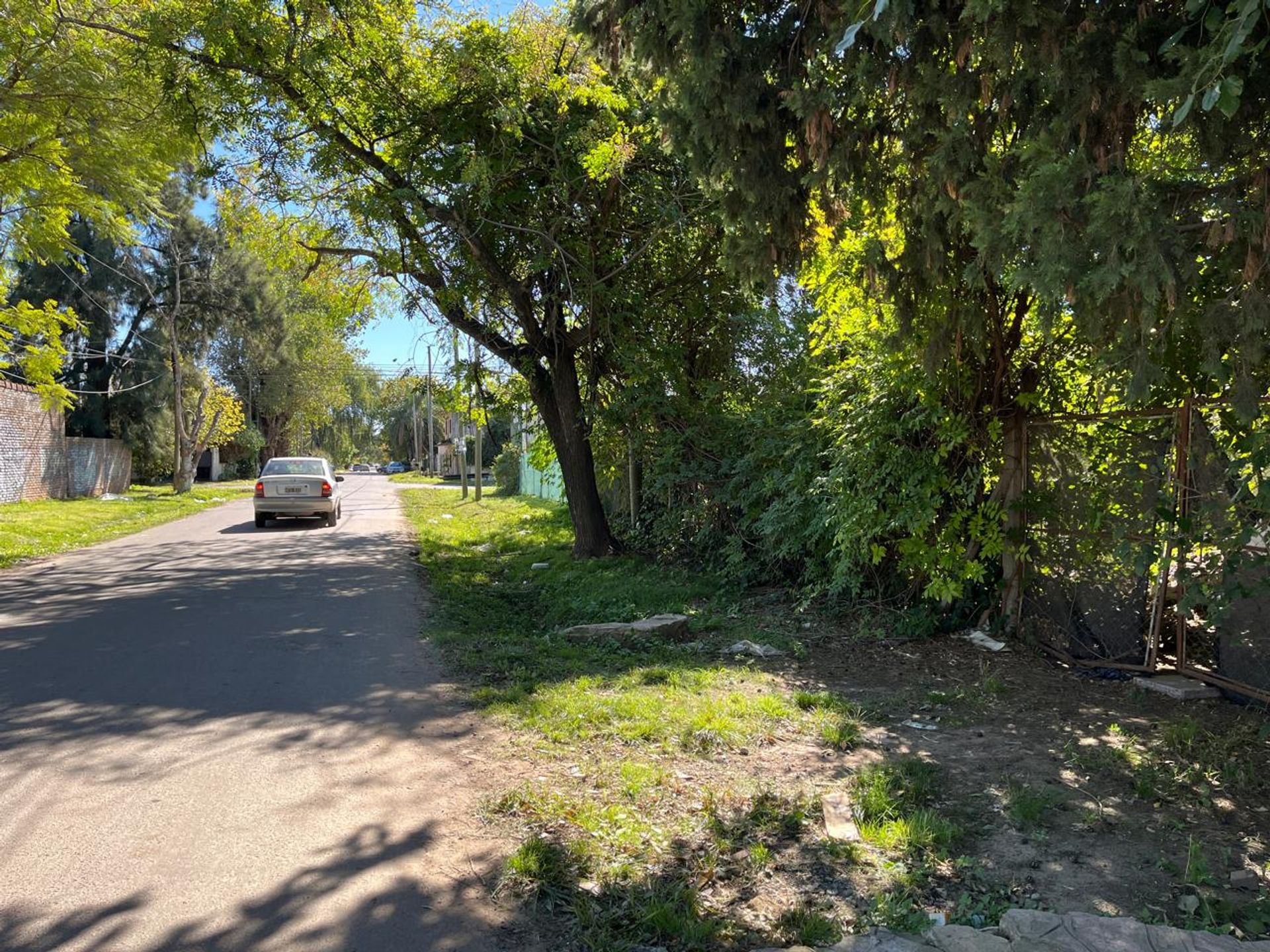 Venta De Casa Y Pileta En Benavidez A Refaccionar
