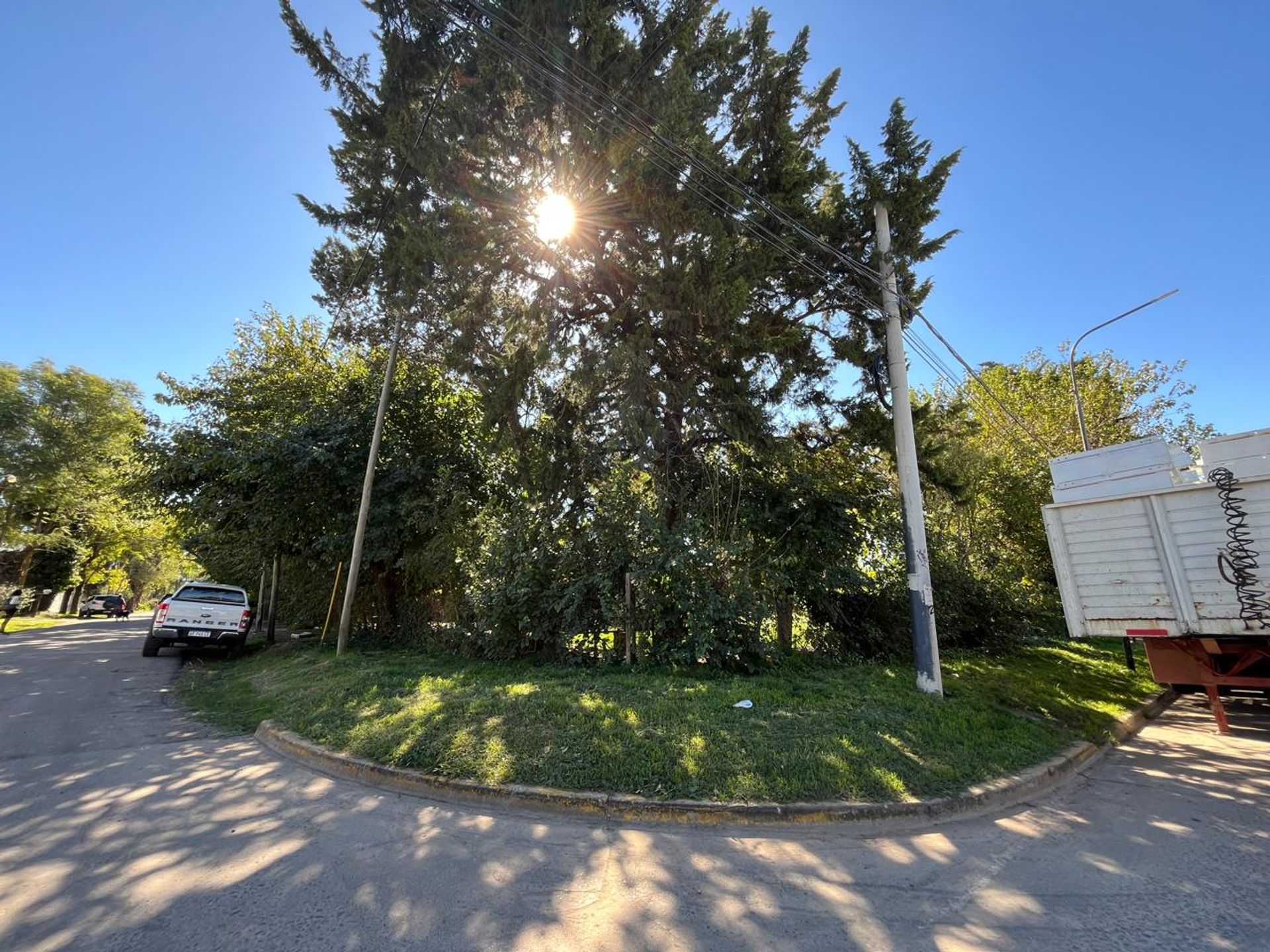 Venta De Casa Y Pileta En Benavidez A Refaccionar