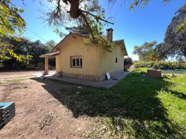 Sale Of House And Pool In Benavidez To Renovate