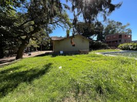 Sale Of House And Pool In Benavidez To Renovate