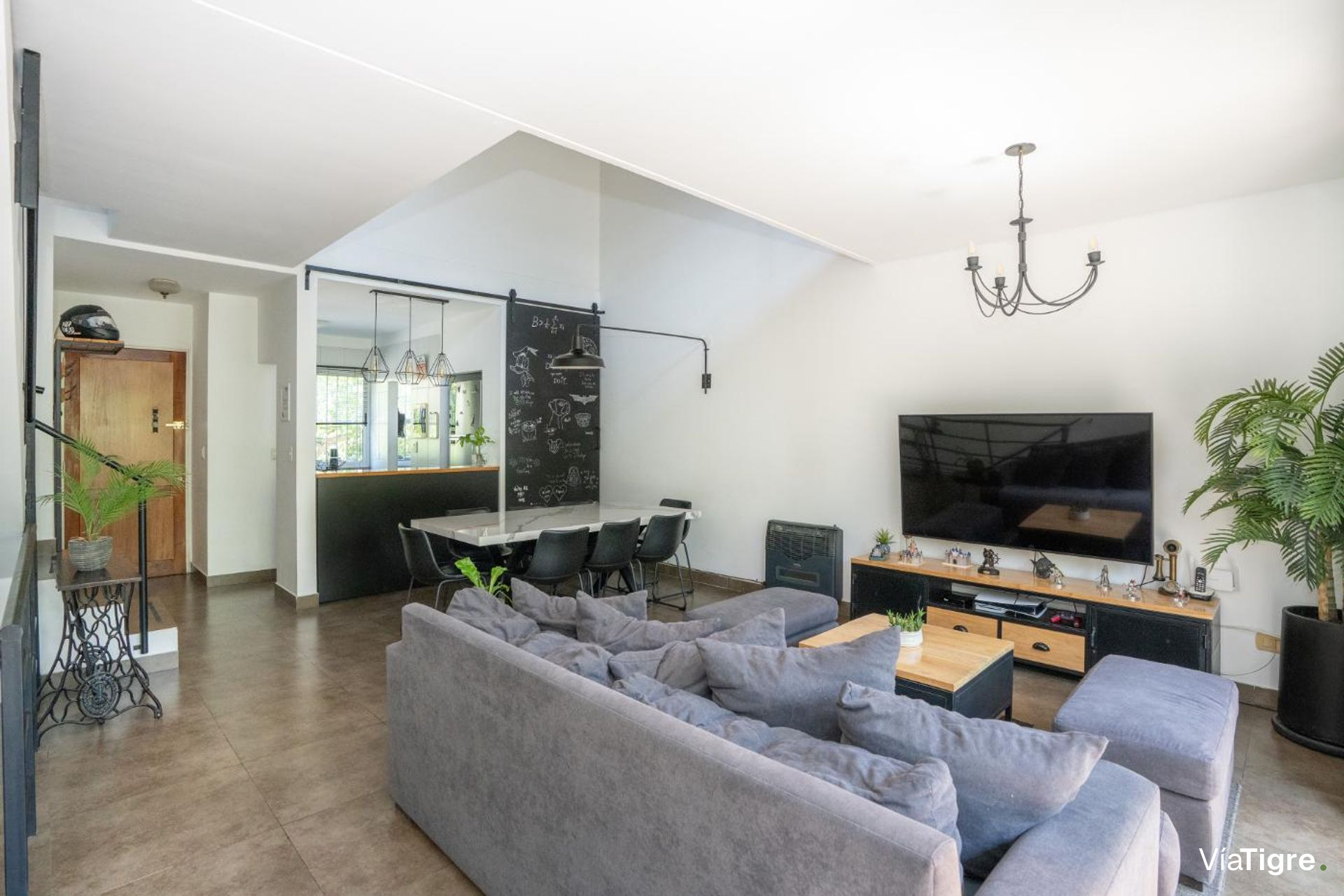 Triplex de 6 ambientes en venta en Tigre
