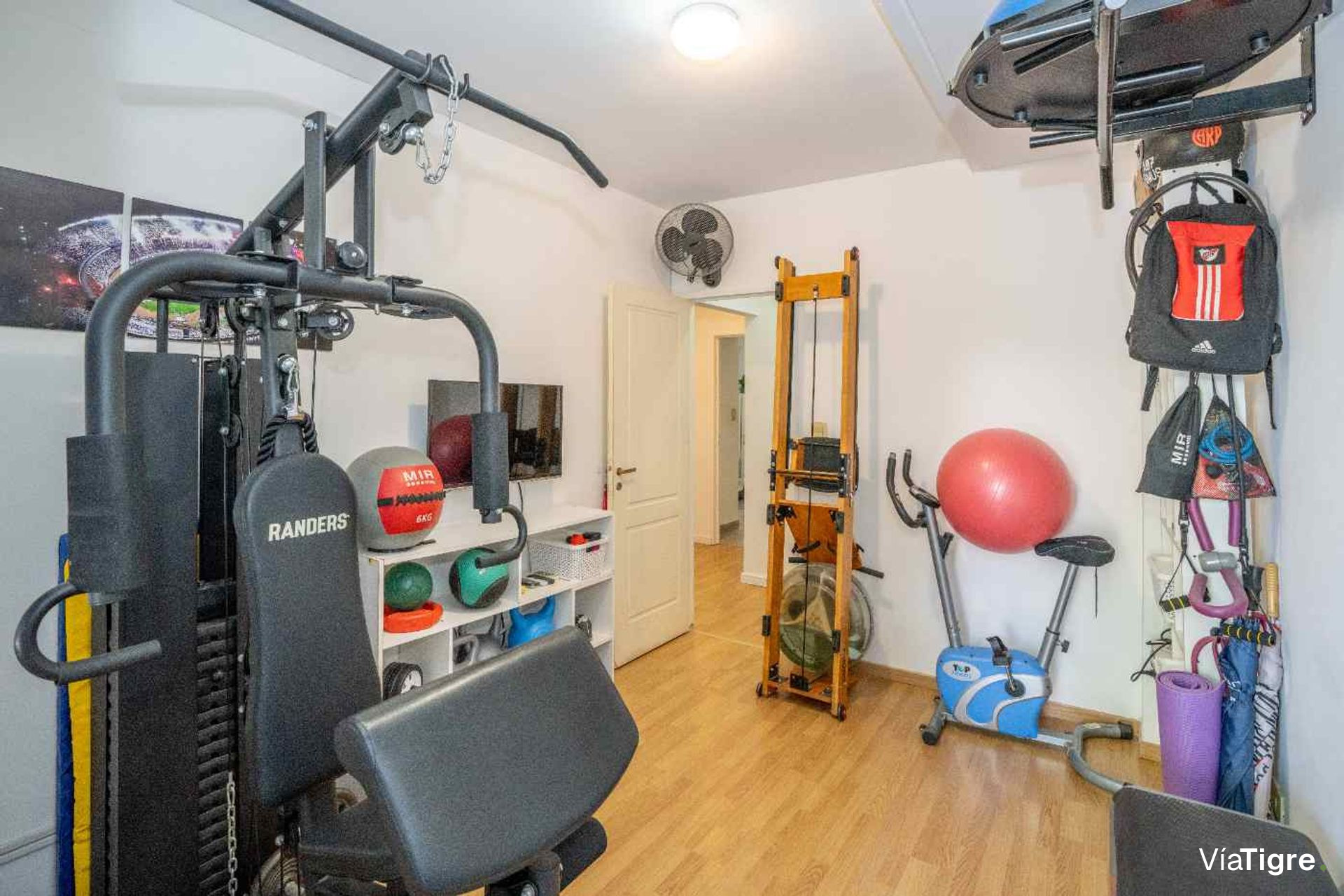 Triplex de 6 ambientes en venta en Tigre