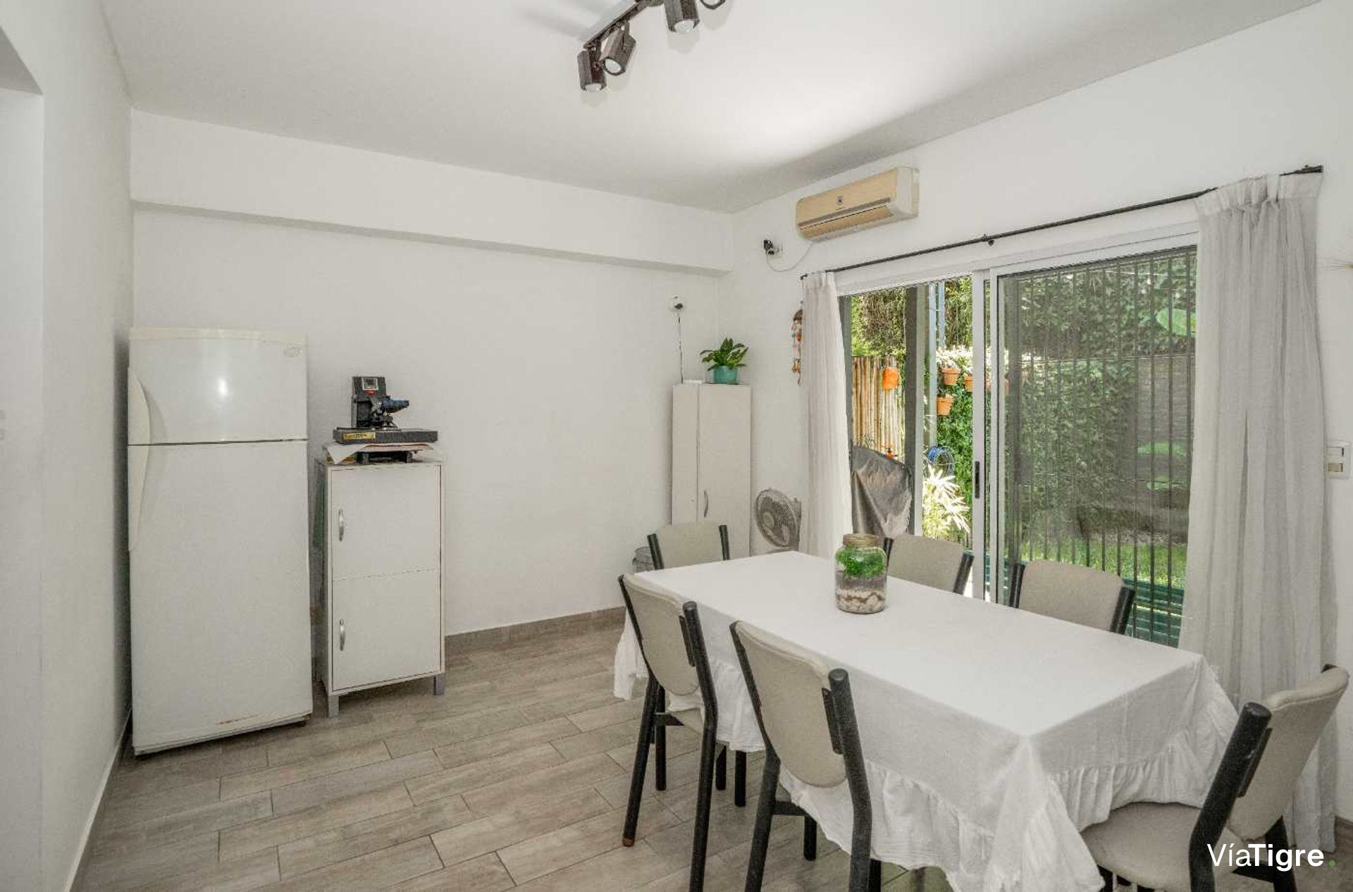 Triplex de 6 ambientes en venta en Tigre
