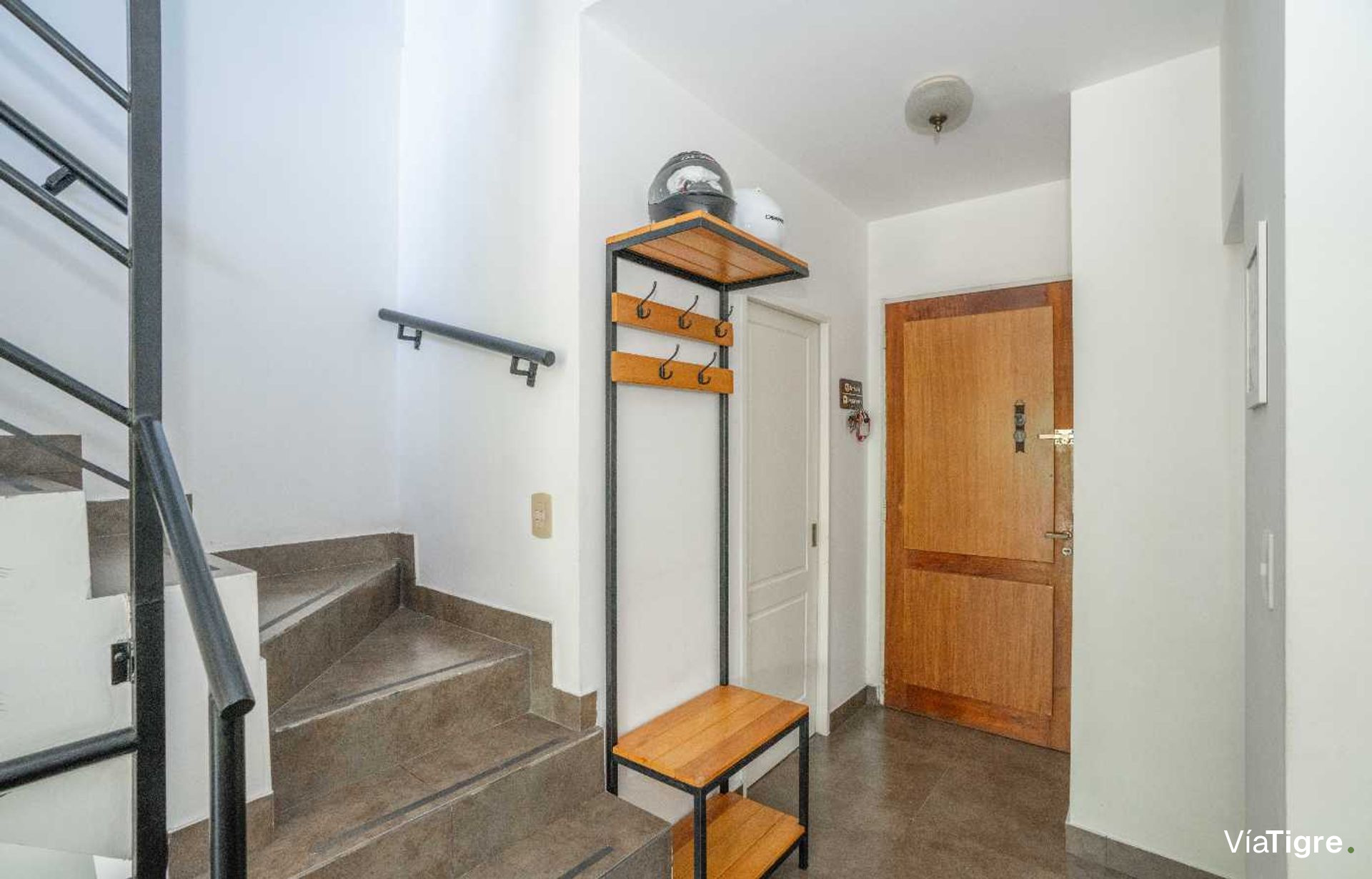 Triplex de 6 ambientes en venta en Tigre