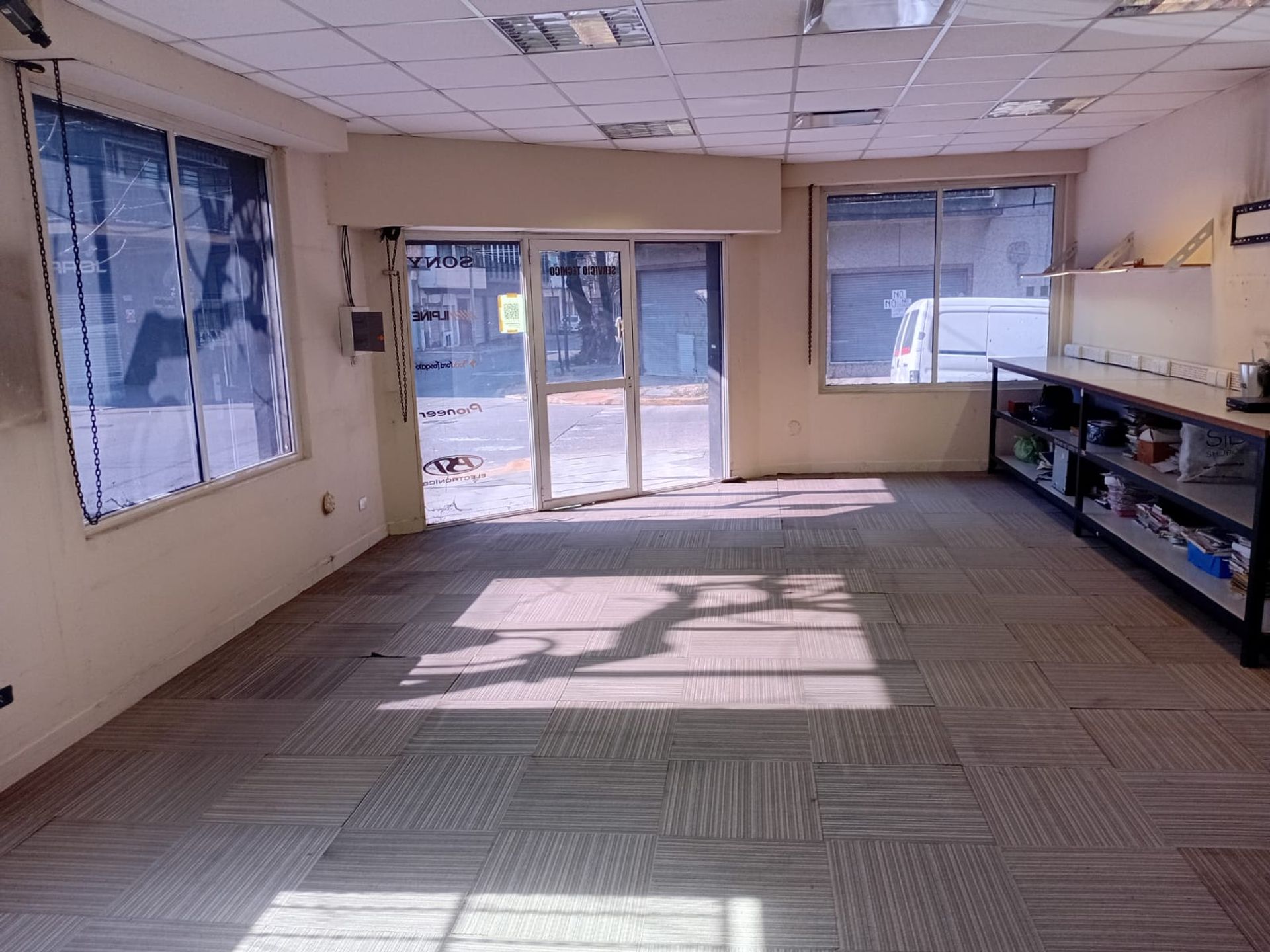 VENTA Local Comercial en Olivos -Apto Gastronómico