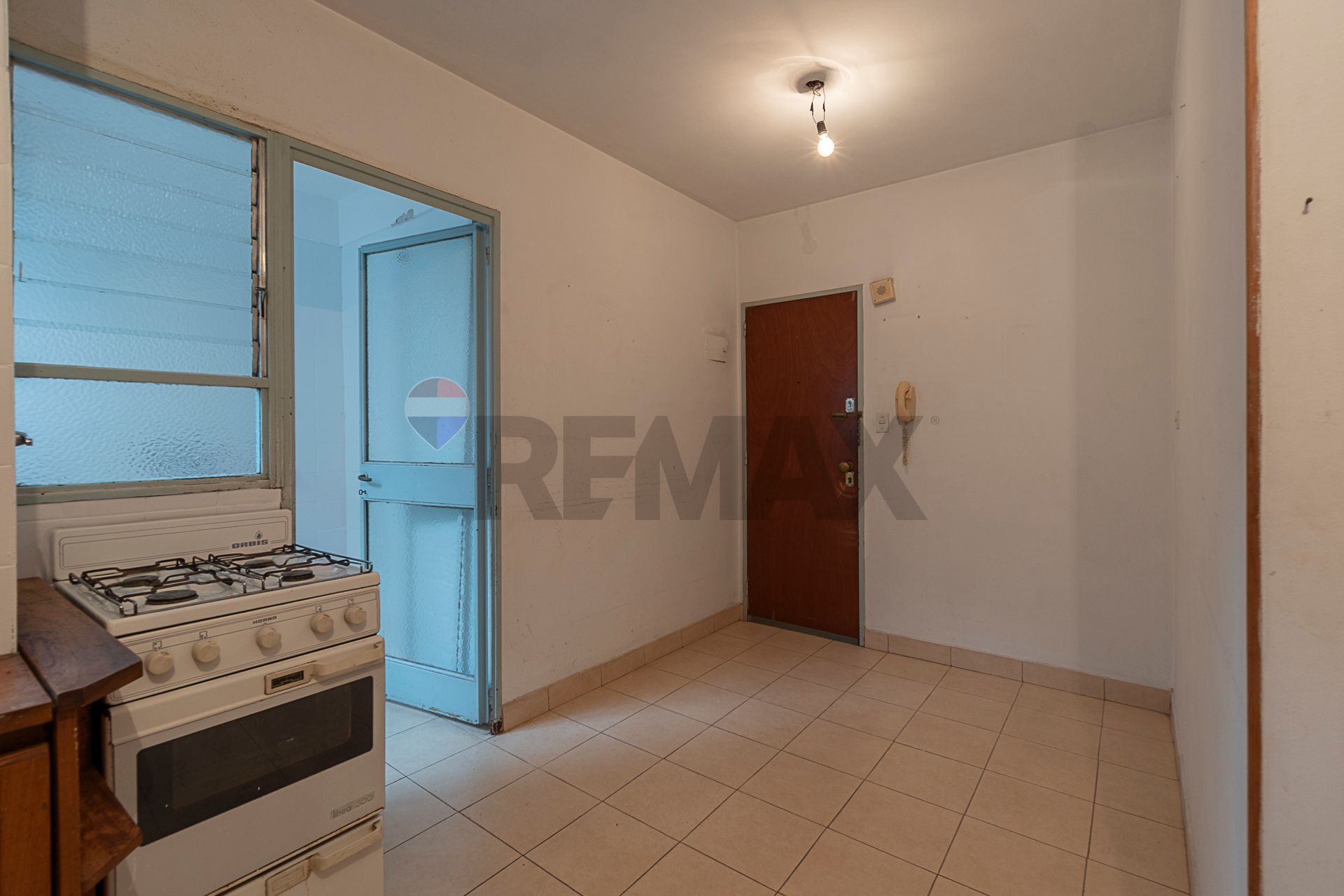 Venta departamento con balcón 4 amb. en Olivos