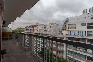 Sale apartment with balcony 4-room in Olivos