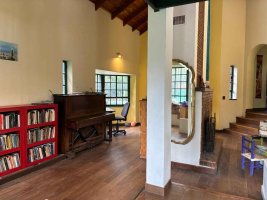 House For Sale 3-bedroom La Bota Neighborhood Maschwitz