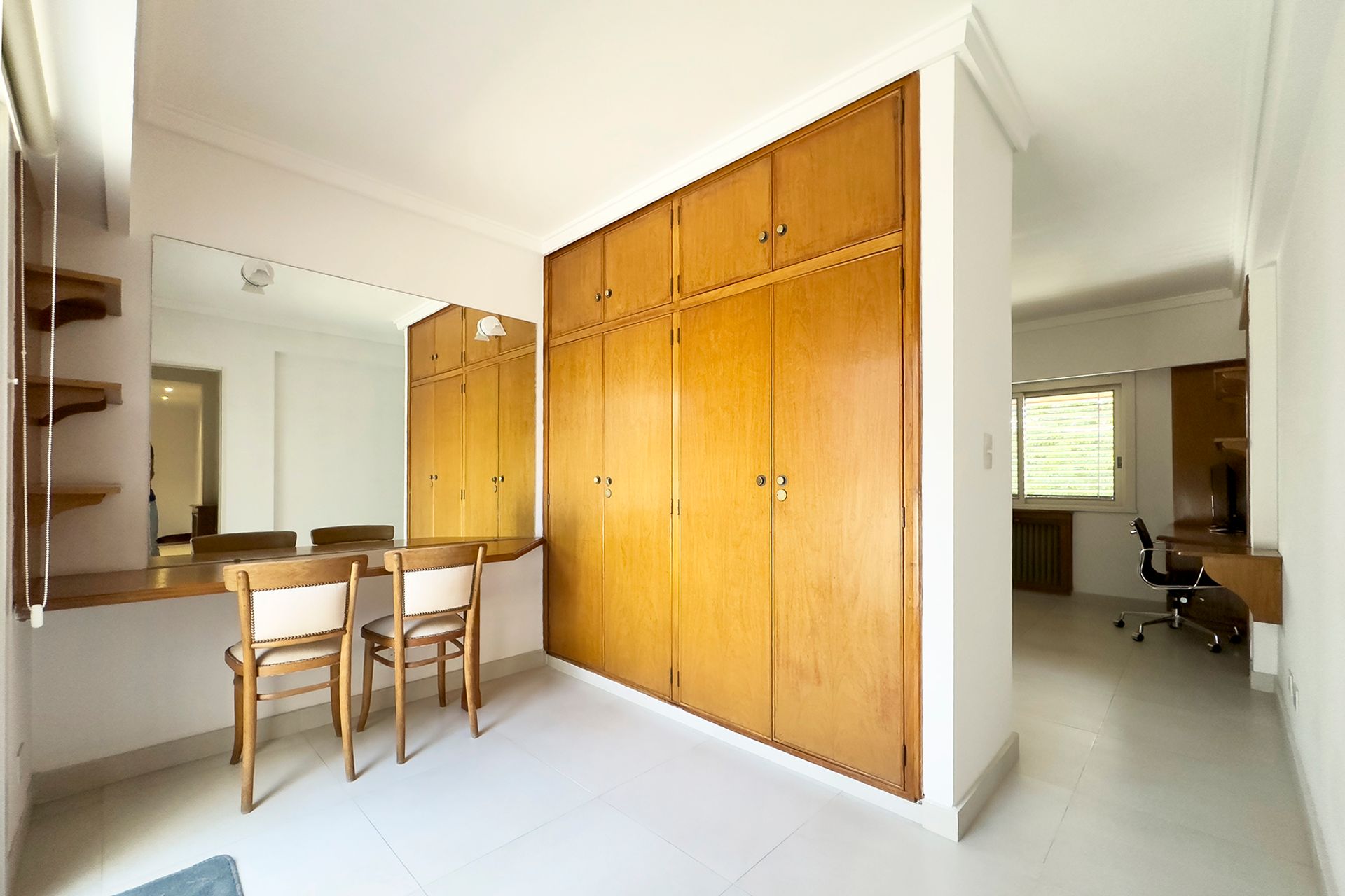 VENTA CASA 4 DORM MARTINEZ C/PILETA (2 lotes)