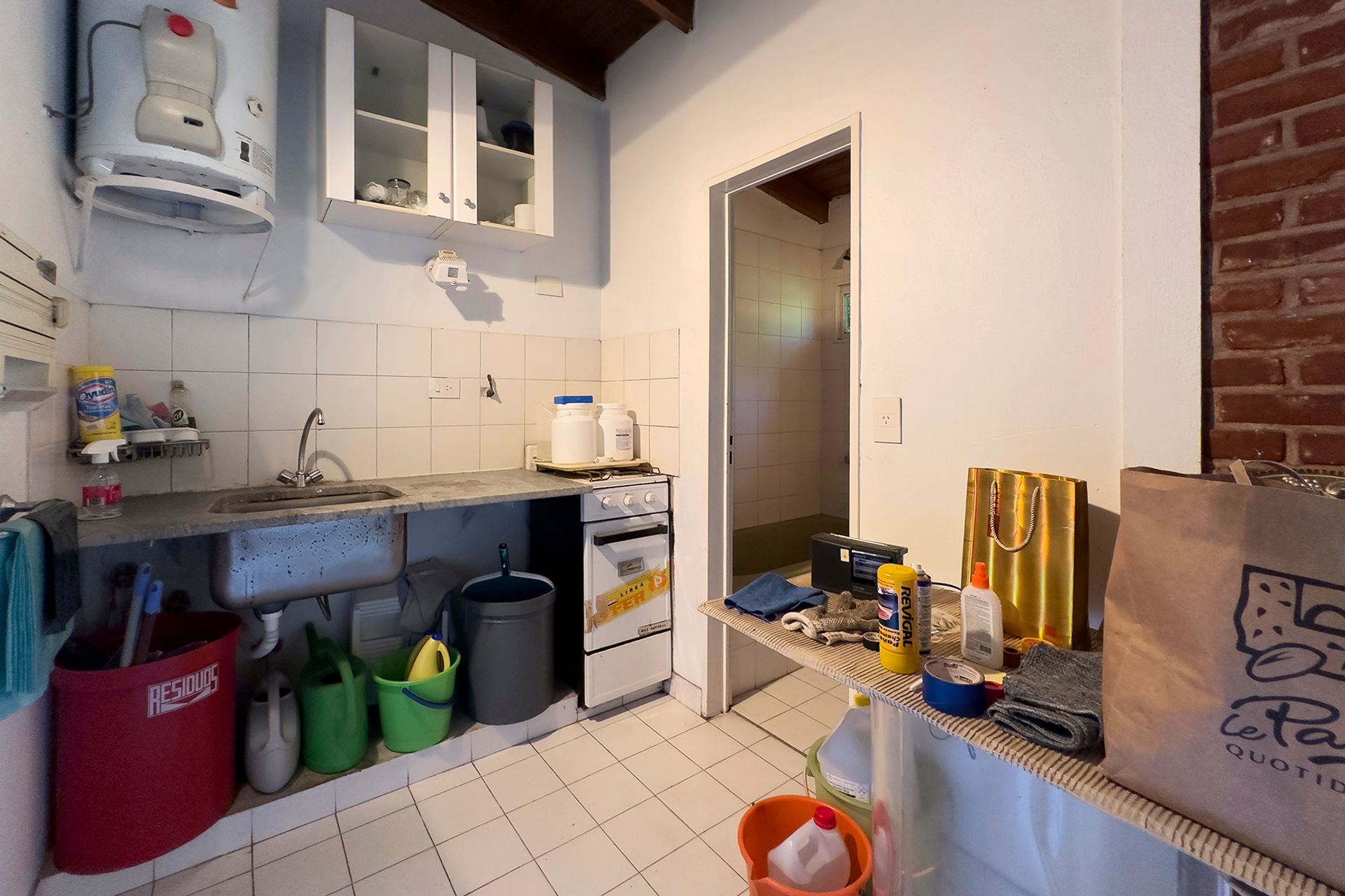 VENTA CASA 4 DORM MARTINEZ C/PILETA (2 lotes)