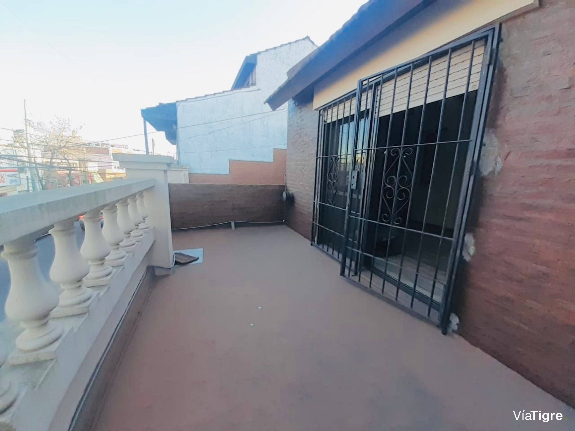 Duplex Con Jardin, Pileta Y Cochera Cubierta