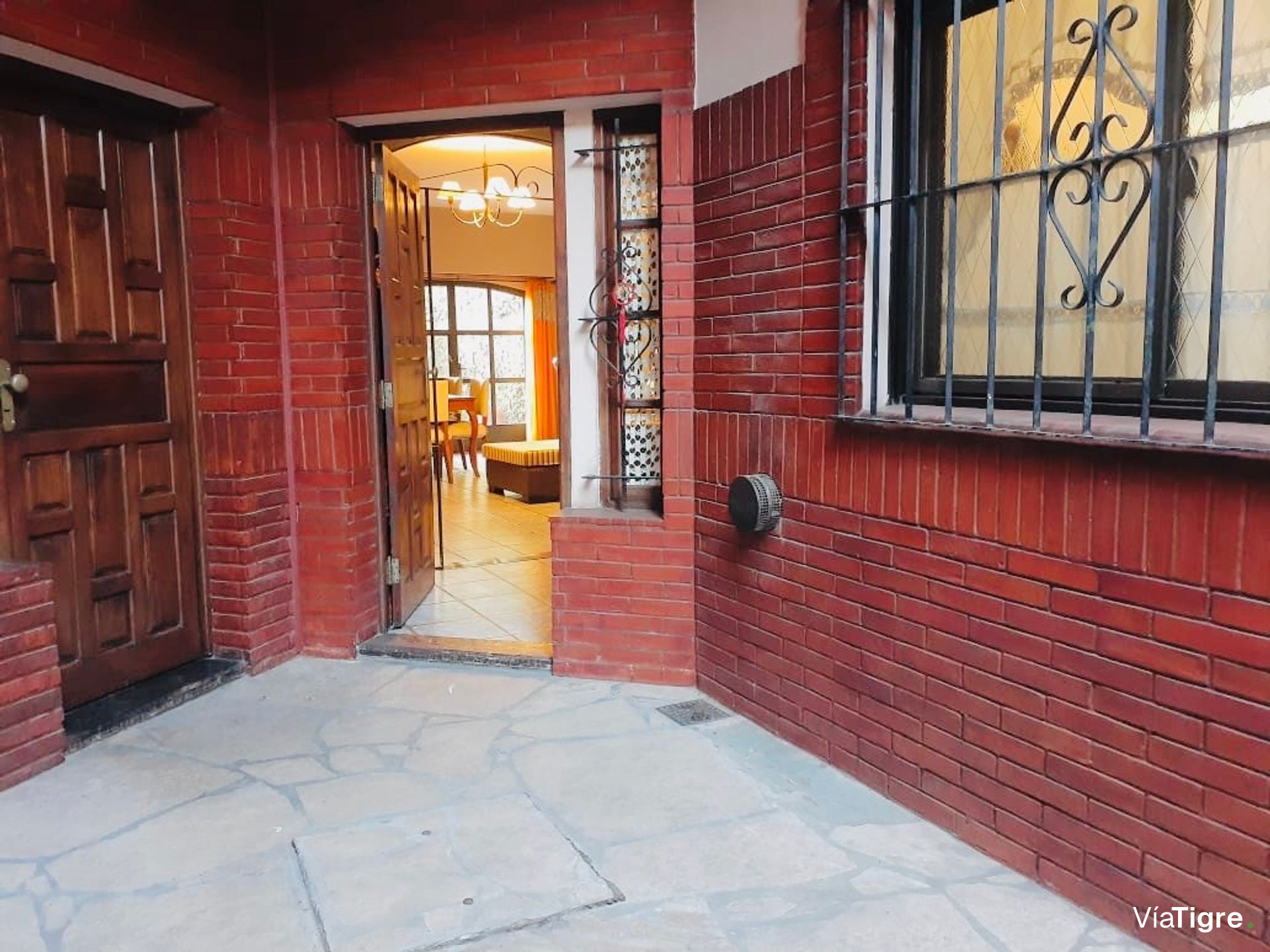 Duplex Con Jardin, Pileta Y Cochera Cubierta