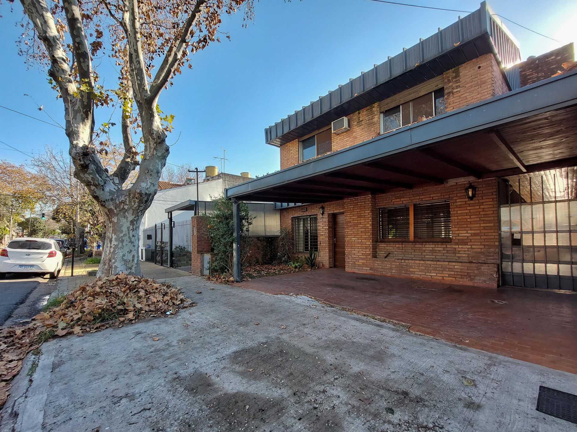 Venta Casa 4 Ambientes Con Lote De 299Mts2