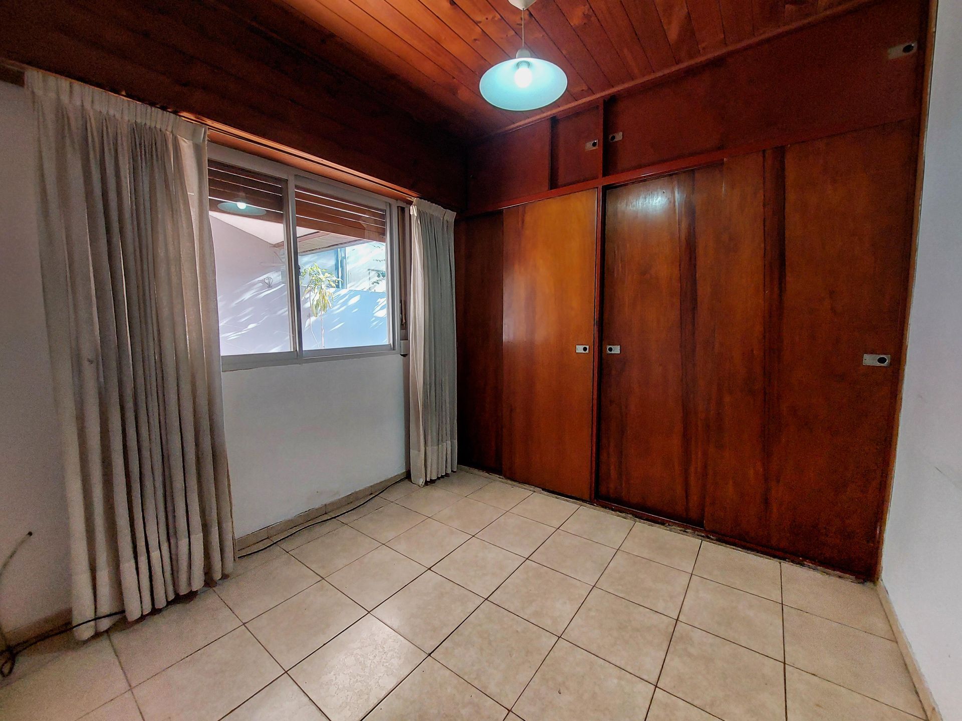 Venta Casa 4 Ambientes Con Lote De 299Mts2