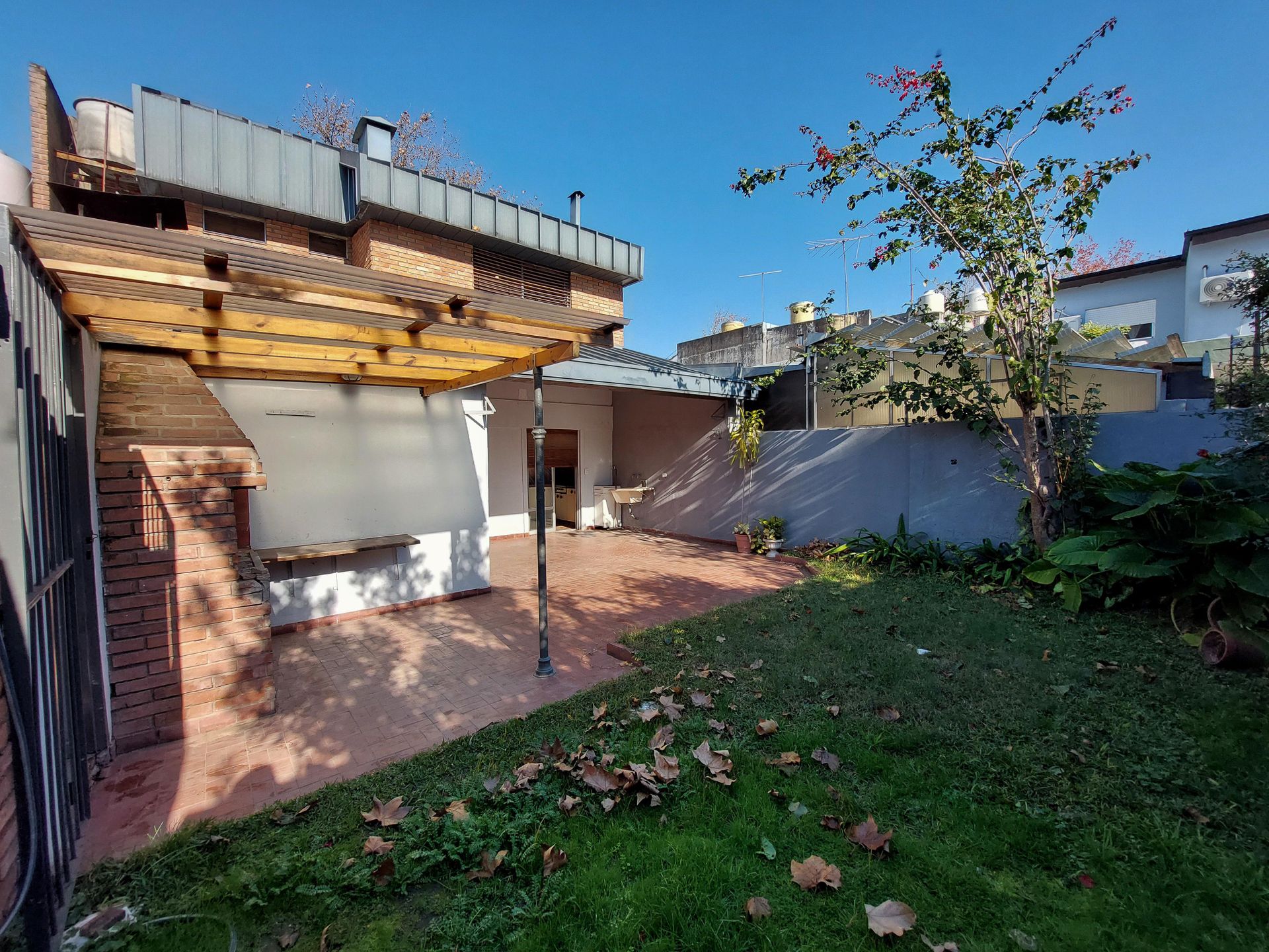 Venta Casa 4 Ambientes Con Lote De 299Mts2