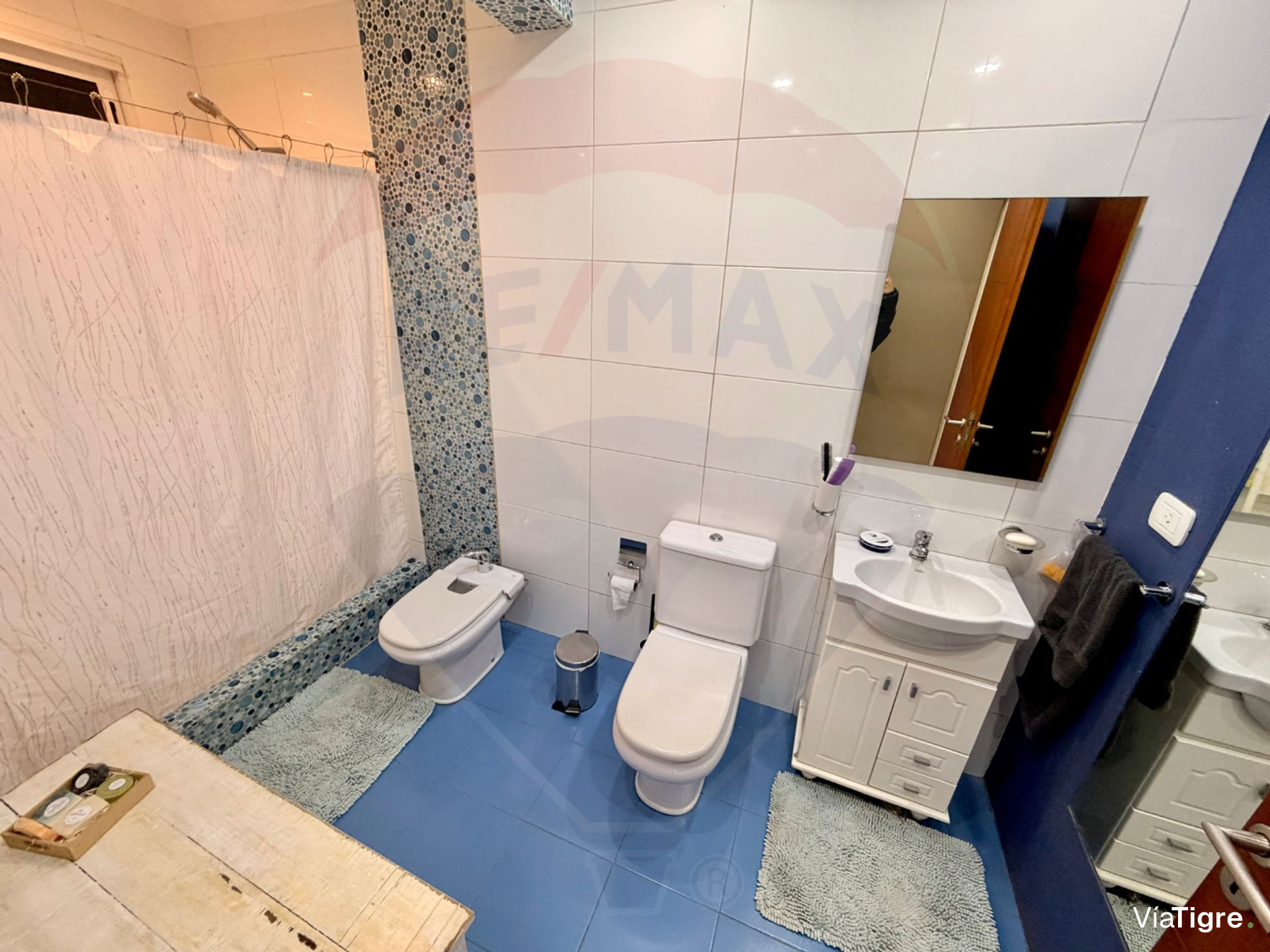 VENTA casa 4 dormit, quincho pileta villa adelina