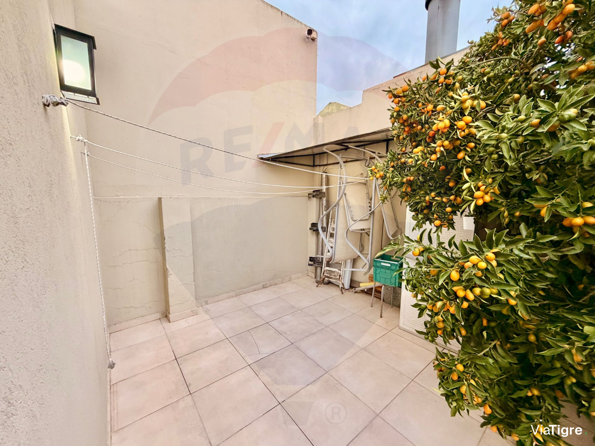 VENTA casa 4 dormit, quincho pileta villa adelina