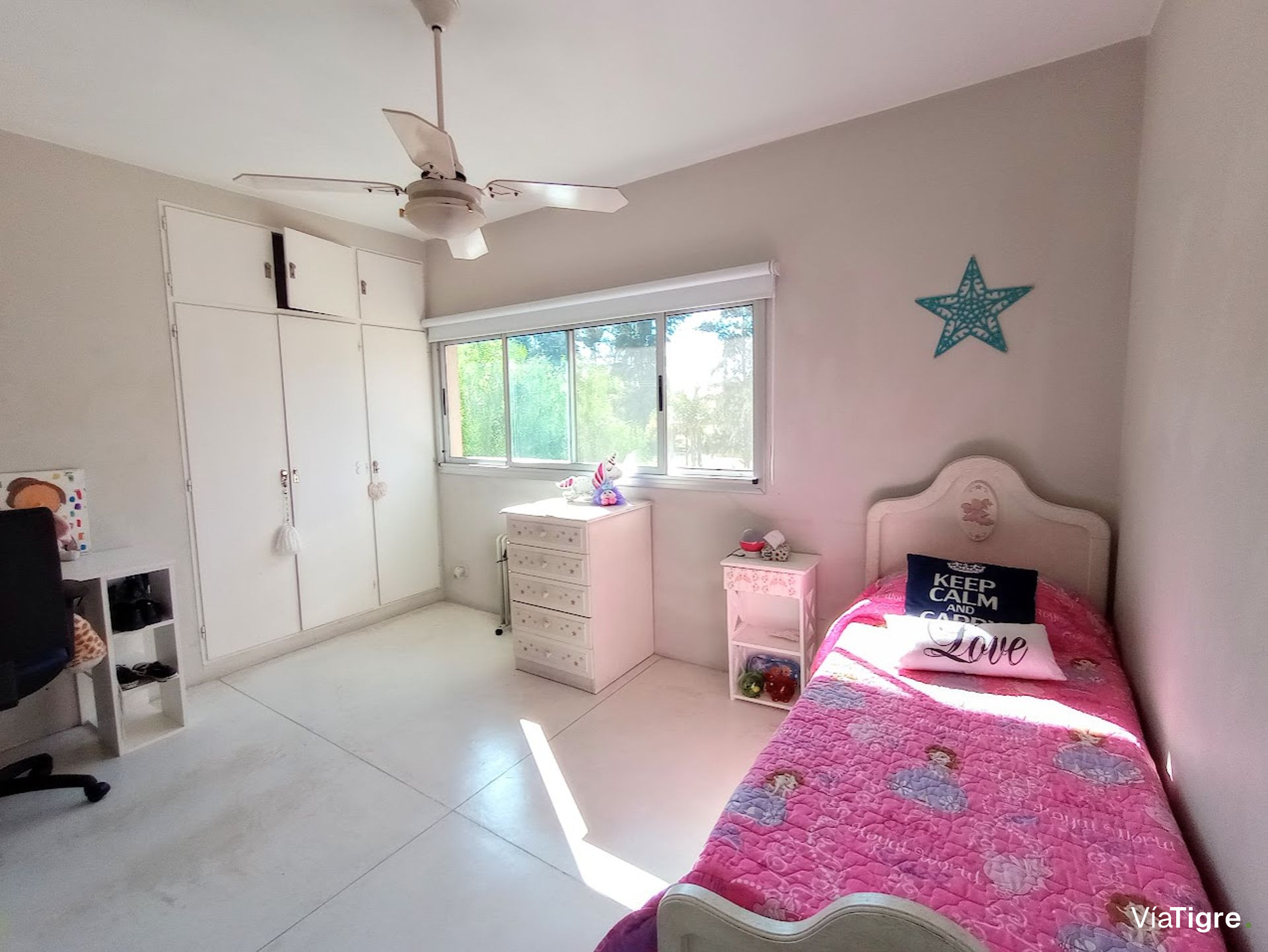 Venta casa 7 ambiente Santa Maria de Tigre al lago