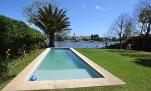 Sale 4-Bedroom House Santa Maria de Tigre on the Lake