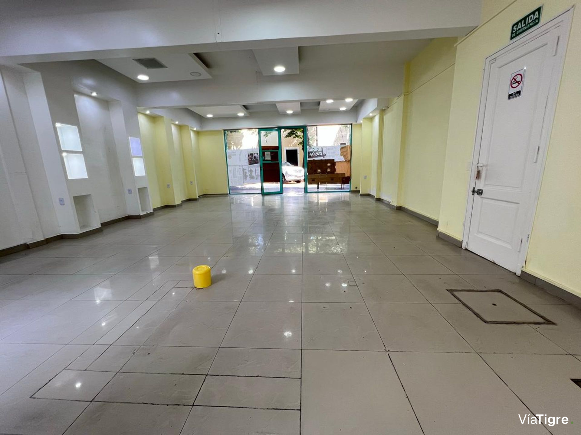 Venta local comercial en San Isidro