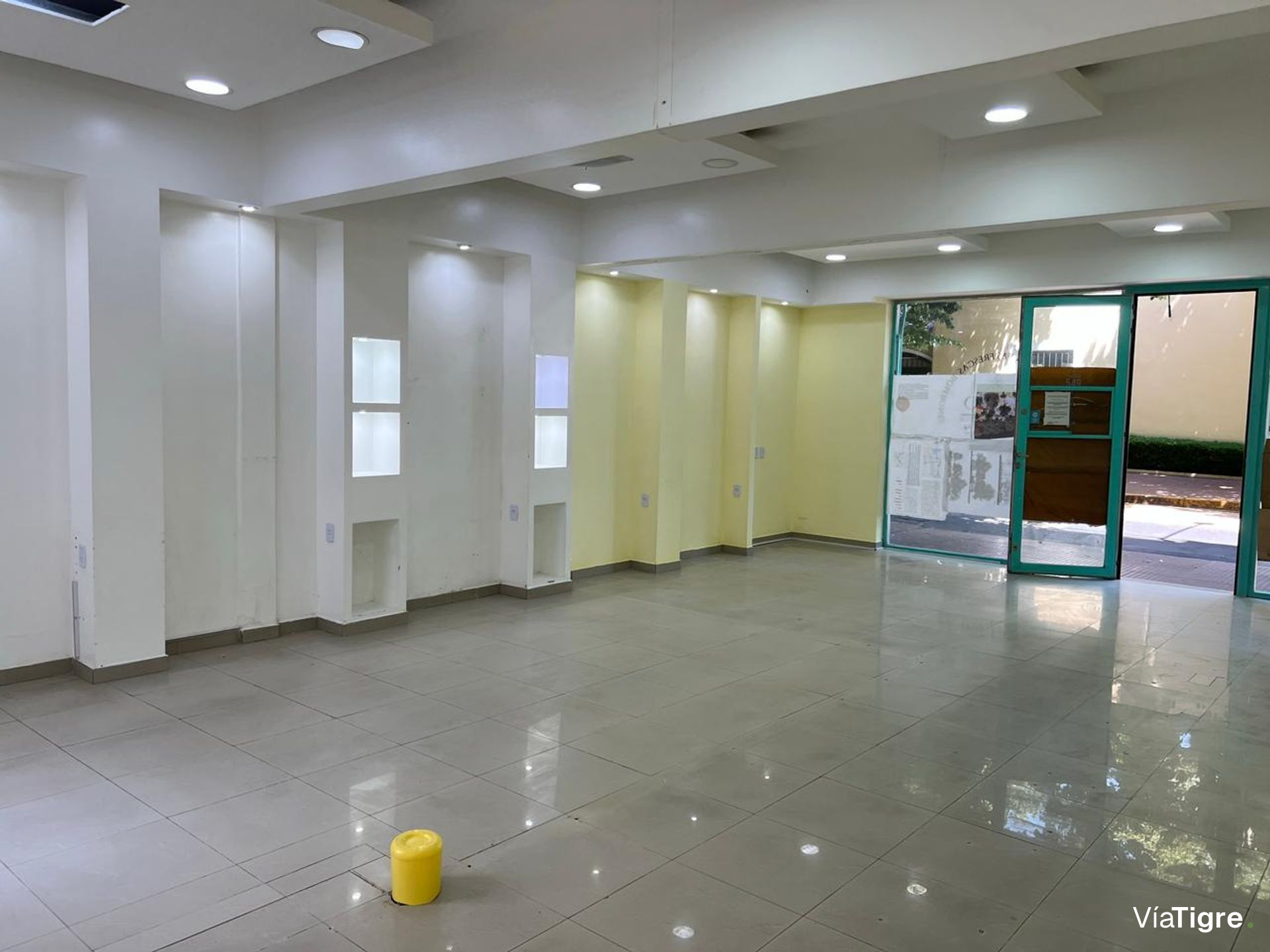 Venta local comercial en San Isidro