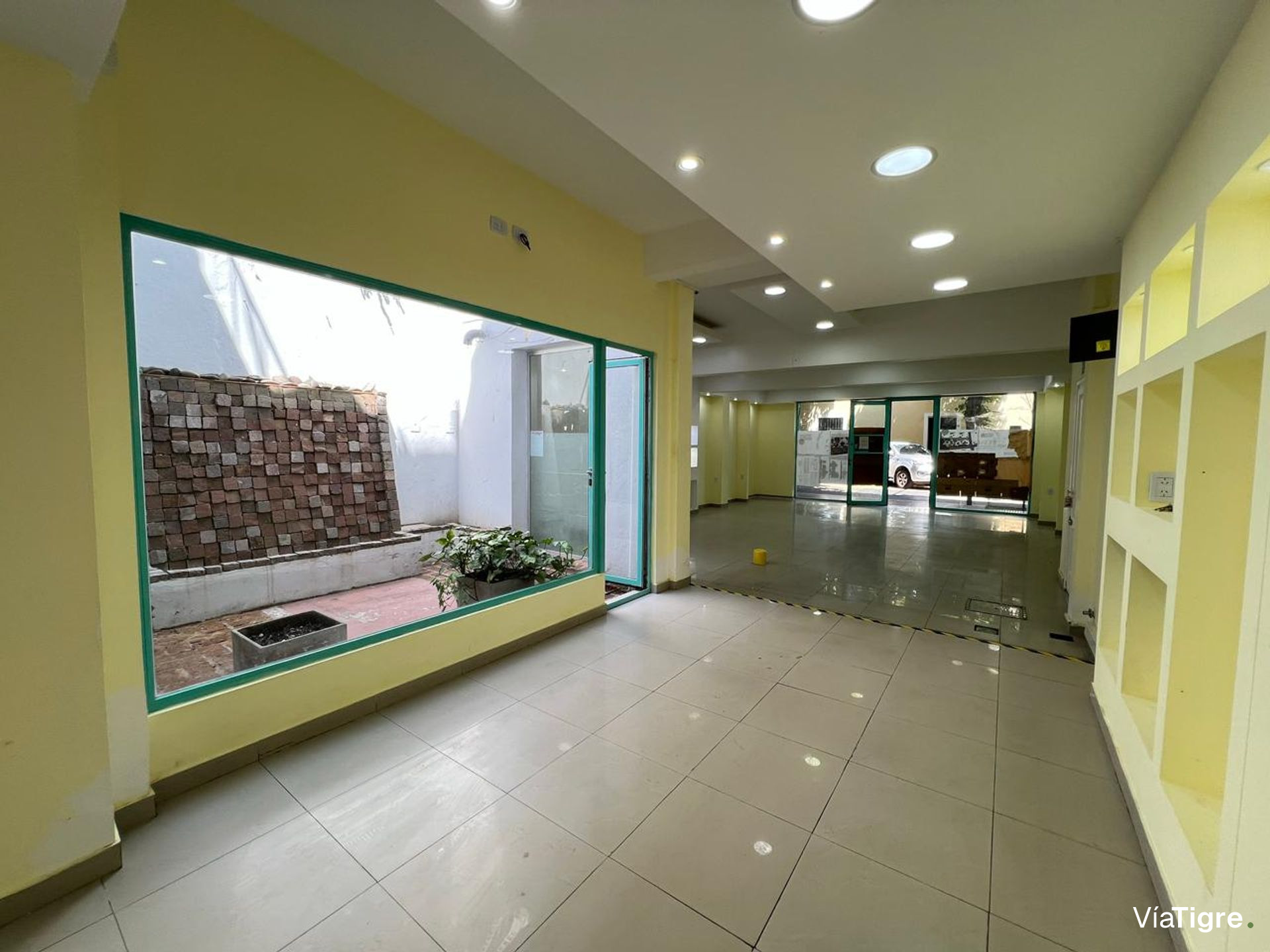 Venta local comercial en San Isidro