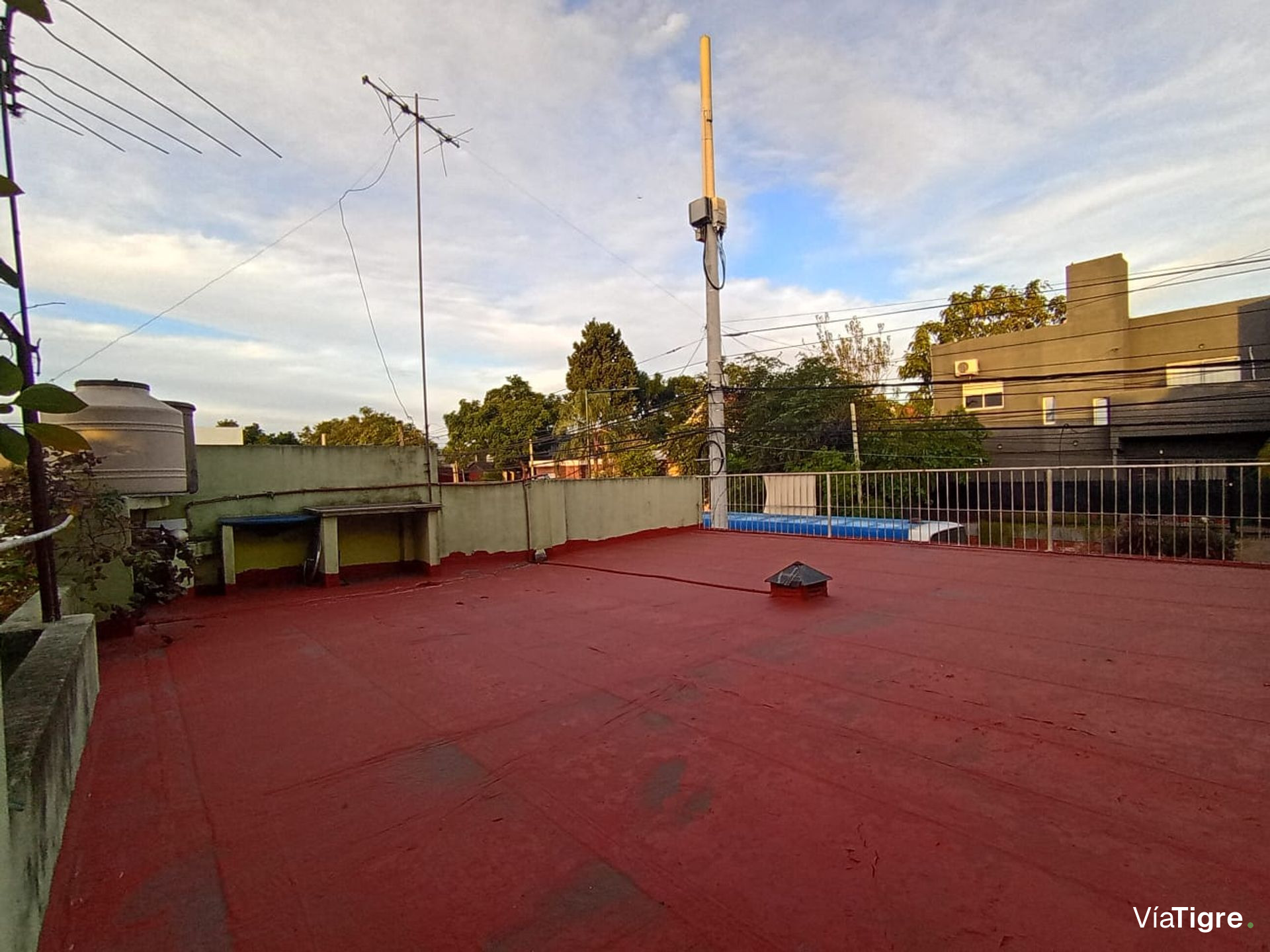 Casa 5 ambientes en venta Boulogne con 2 locales