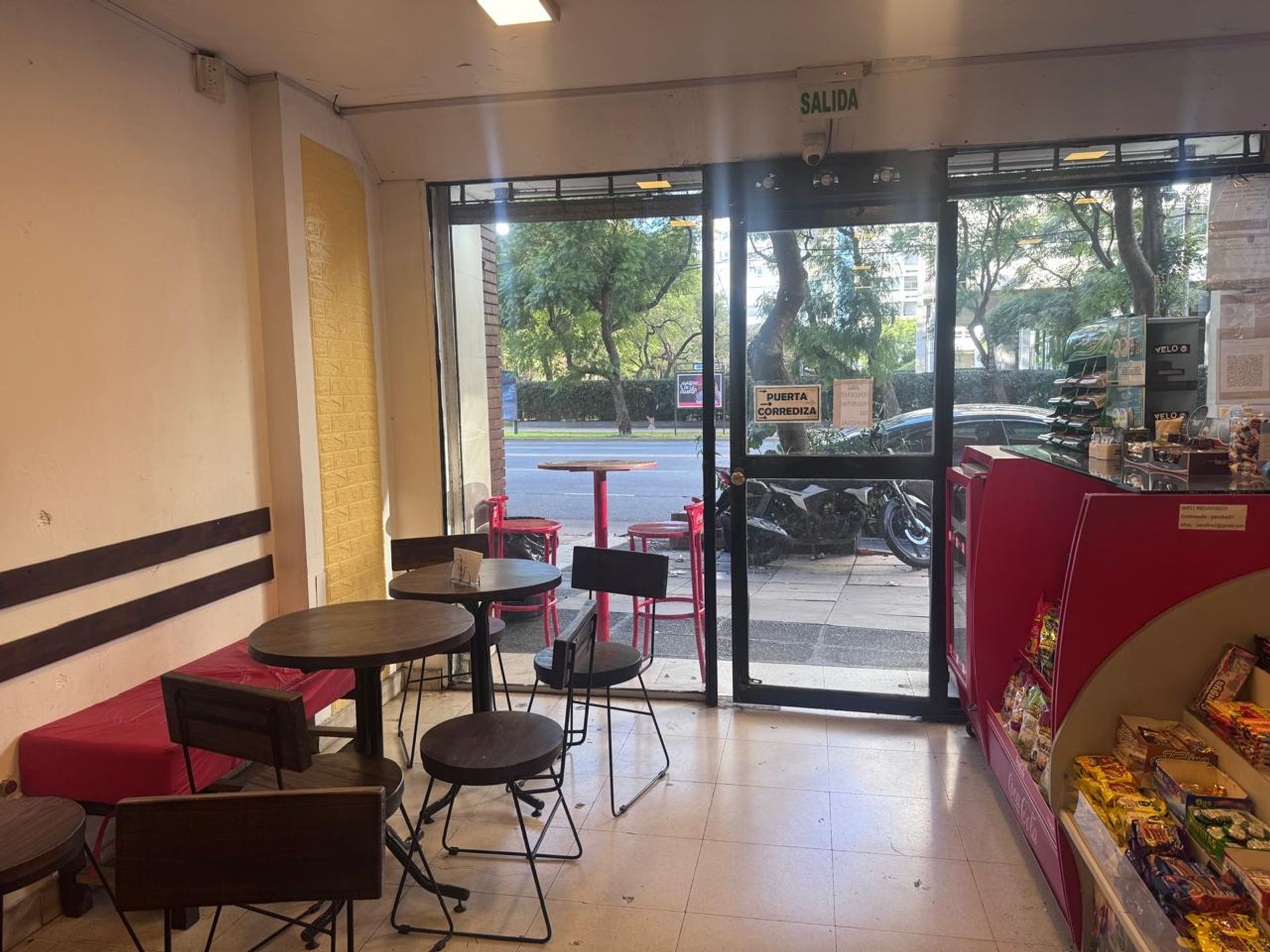 Venta Fondo De Comerc. De Bar- Kiosco En Olivos