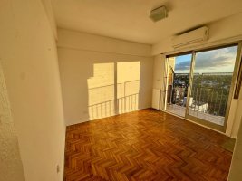 For Sale 2-Bedroom Apartment with Balcony in Vicente Lopez