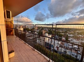 For Sale 2-Bedroom Apartment with Balcony in Vicente Lopez