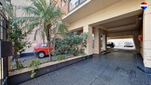 Florida: spacious 1-bedroom with fixed parking space and balcony
