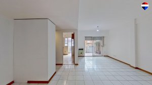 Florida: spacious 1-bedroom with fixed parking space and balcony