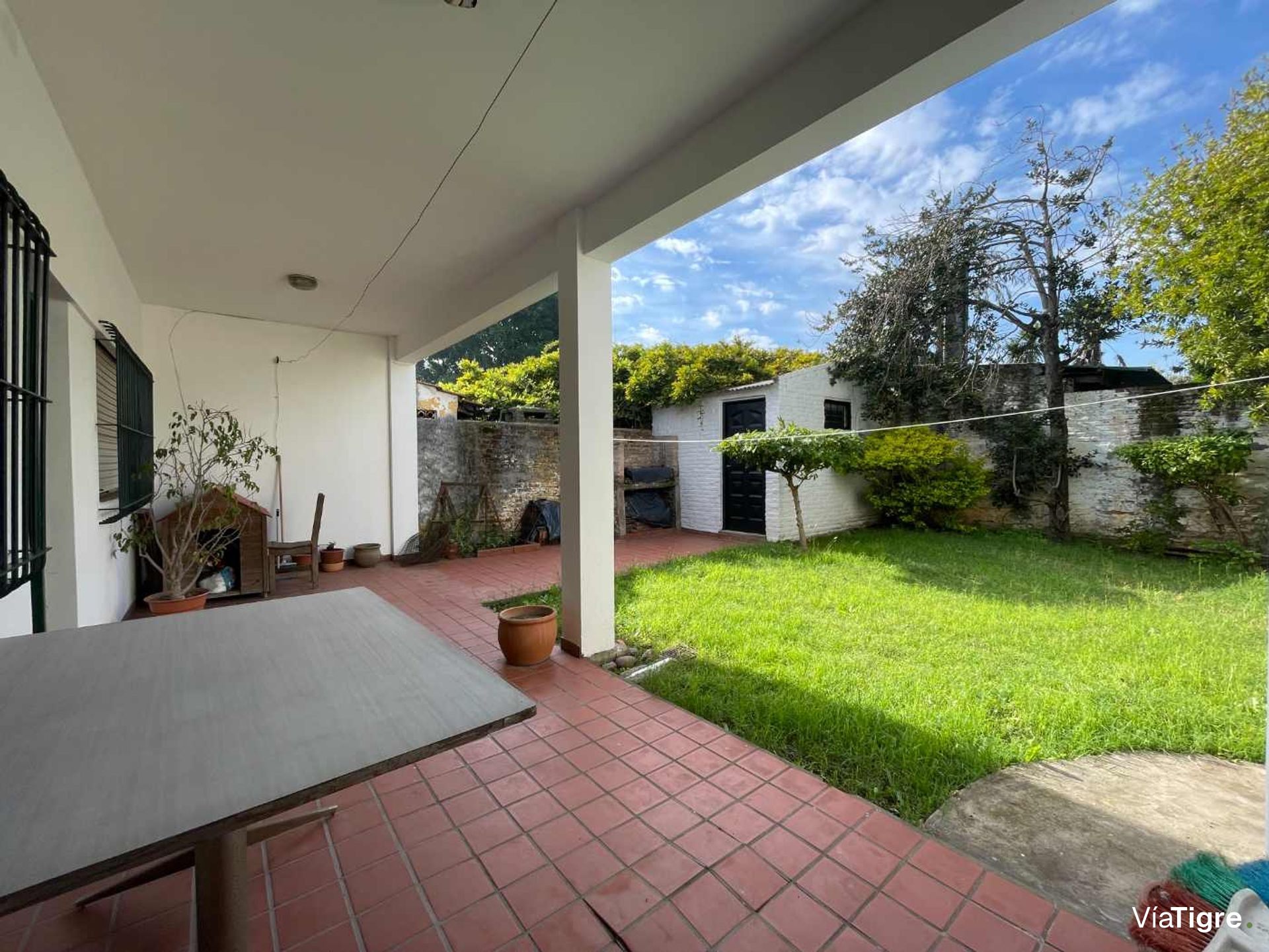 Casa 3 Ambientes Cochera Jardin Parrilla Lavadero