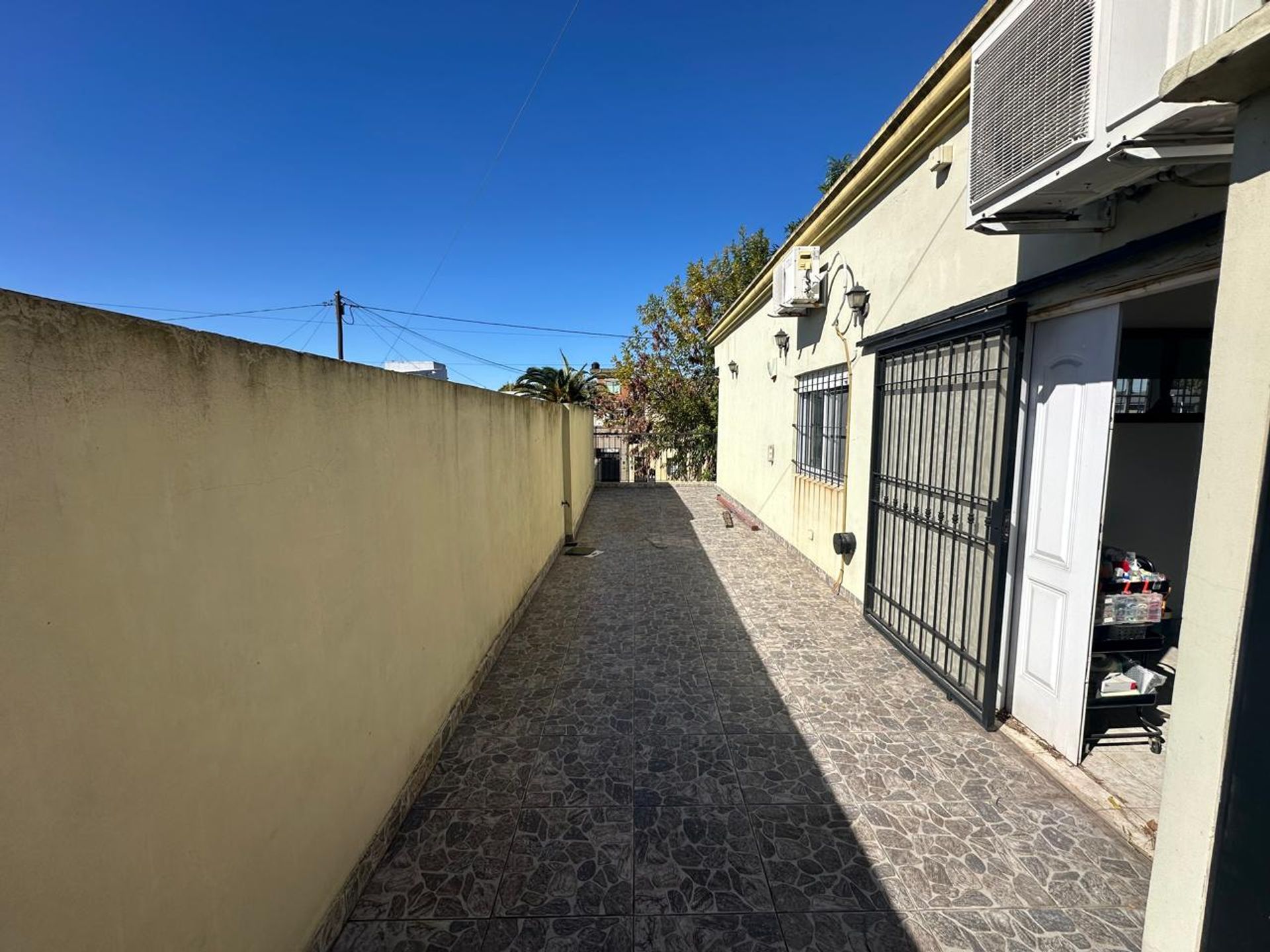 Venta De Casa 7 Ambientes En 2 Plantas Con Cochera