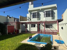 Venta De Casa 7 Ambientes En 2 Plantas Con Cochera