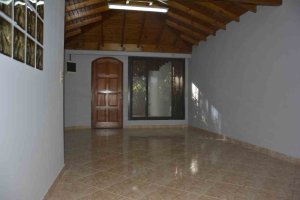 ALQUILER Excelente PH 3 Amb. con Patio en Martínez