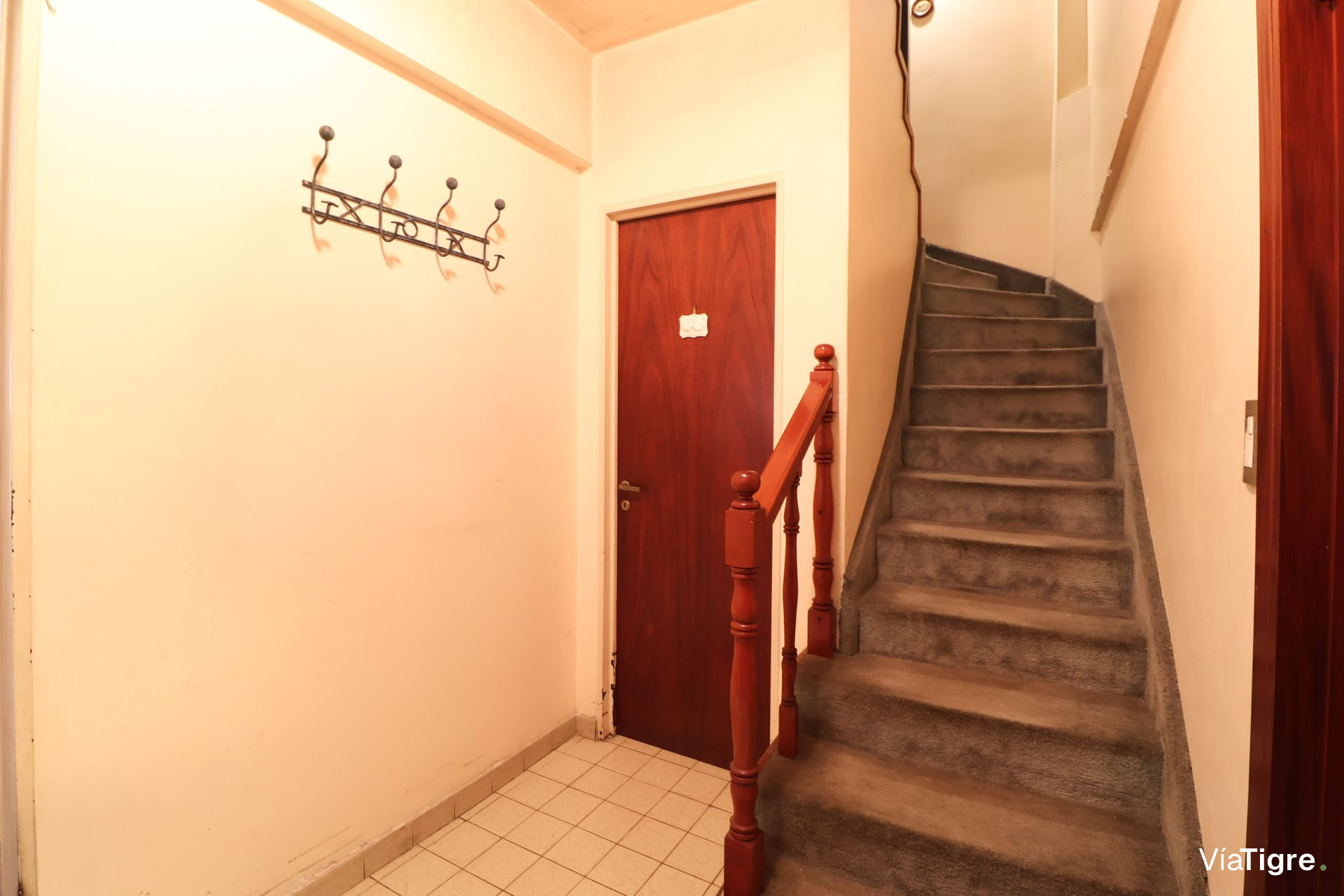 VENTA OLIVOS TRIPLEX 5 AMB 5Mts. ANCHO CON JARDIN