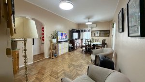 Venta Dpto 3 Amb Con Balcon Y Cochera En Beccar