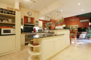 Casa En Venta San Isidro 4 Dorm, 2 Cochera, Pileta