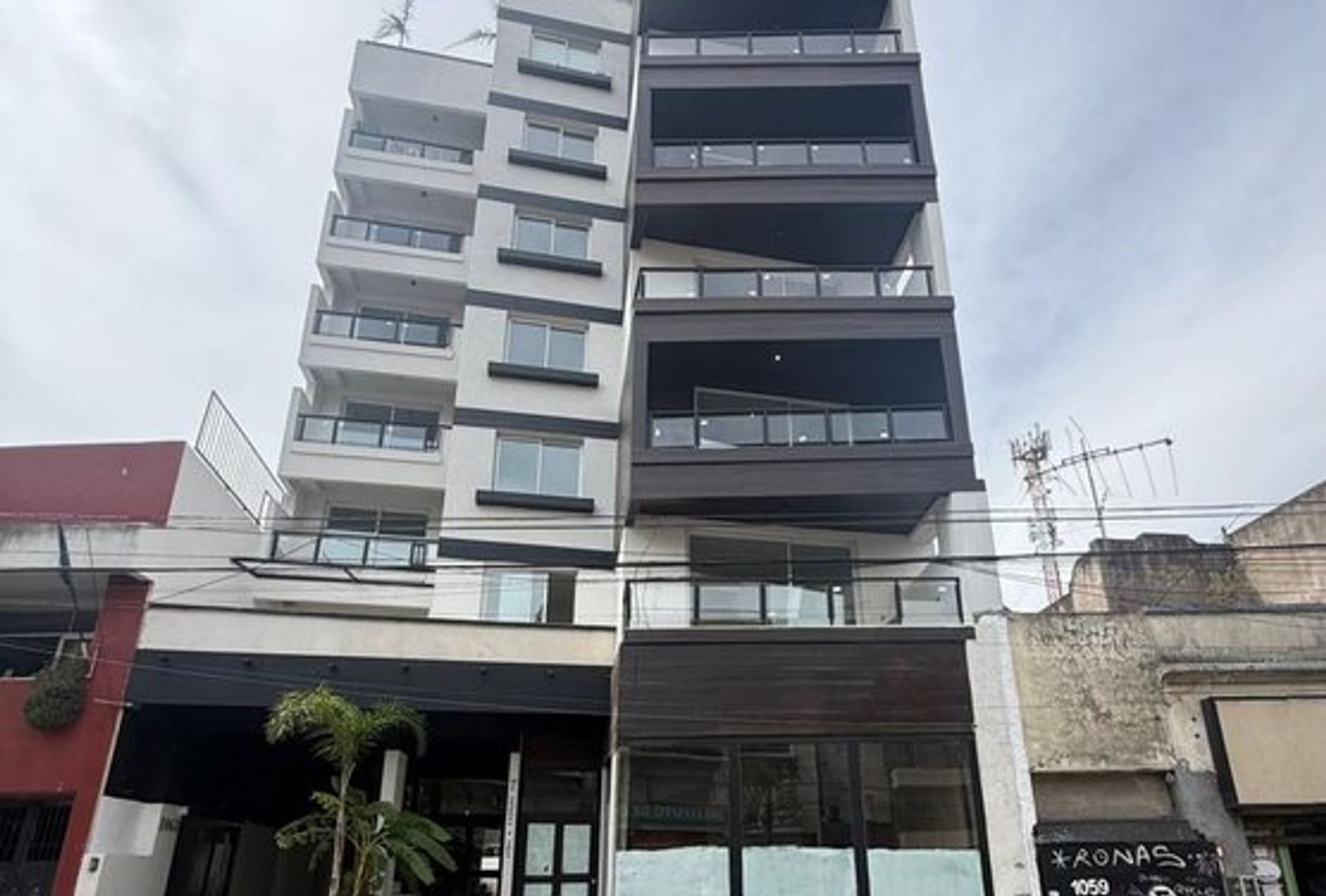 For Sale Brand New 1-Bedroom Apartment in Tigre