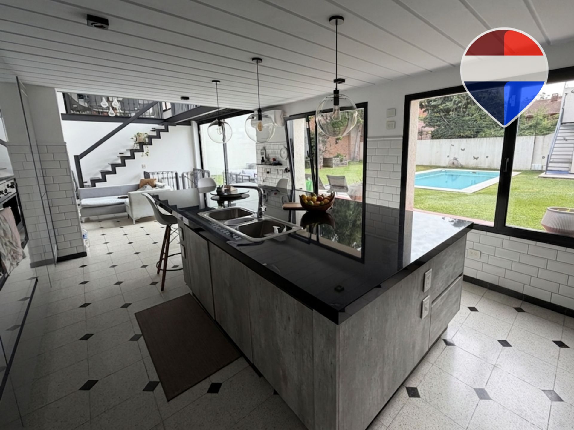 Venta Casa En Martinez Con Jardin Pileta Quincho