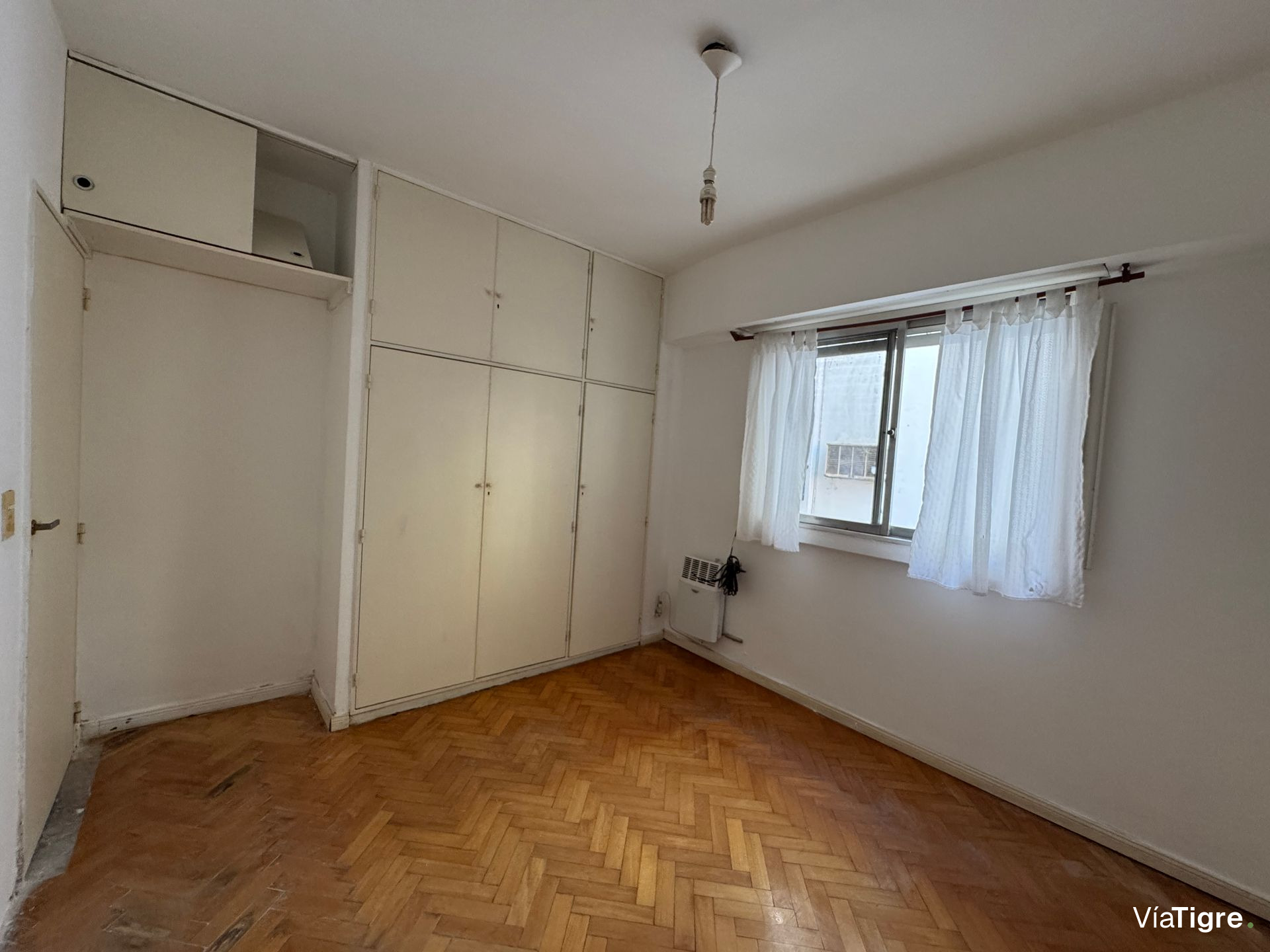 Dpto 2 amb en venta Vicente Lopez 1ºpiso escalera