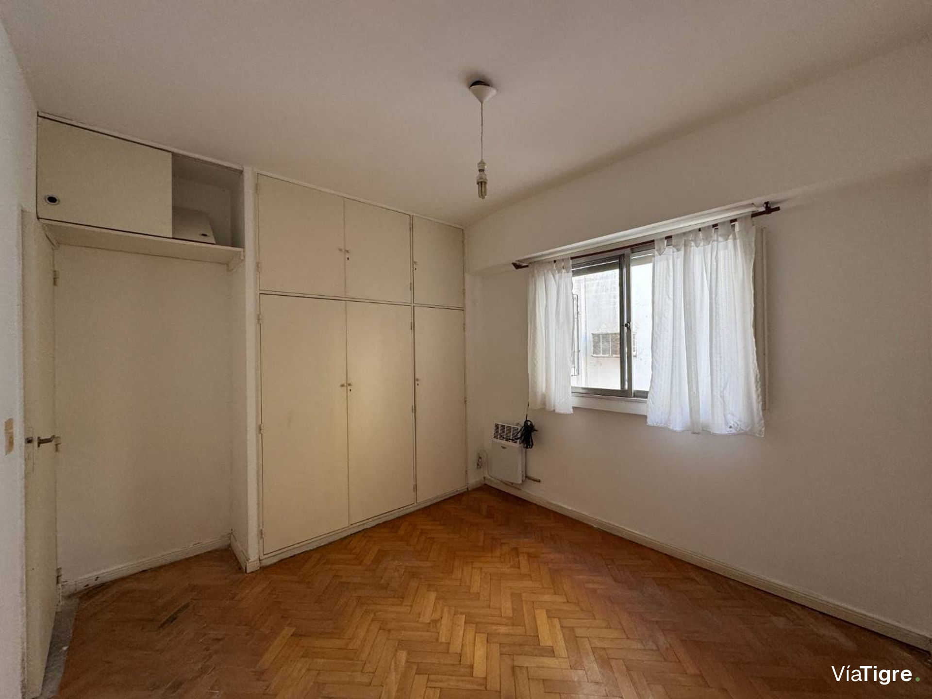 Dpto 2 amb en venta Vicente Lopez 1ºpiso escalera