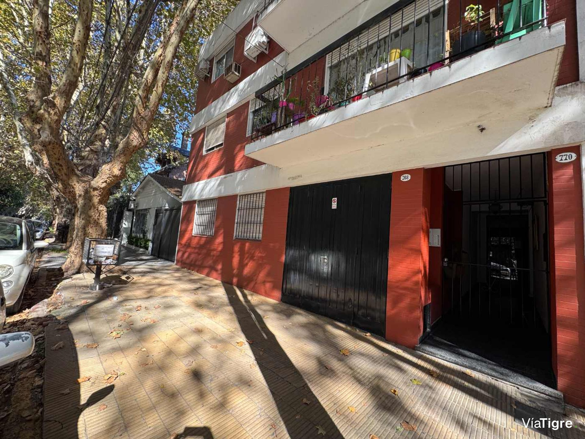 Dpto 2 amb en venta Vicente Lopez 1ºpiso escalera