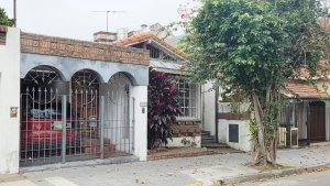 Casa Con Jardin Y Pileta En Olivos