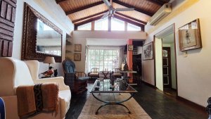 Casa Con Jardin Y Pileta En Olivos